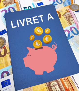 Image d'illustration représentant un livret A de couleur bleue sur lequel est dessiné une tirelire dans laquelle tombent des pièces en euros. L'arrière plan de l'image est constitué de billets et pièces en euros.