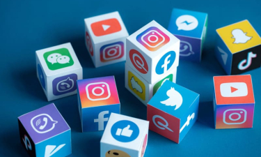 visuels des logos des réseaux sociaux (instagram, facebook, youtube, twitter, snapchat, etc.)